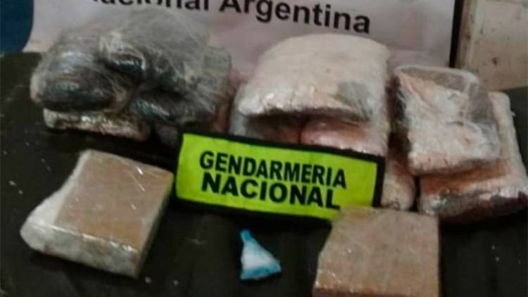 ENTRE RÍOS: EN EL "OPERATIVO ÓMNIBUS", MUJERES DETENIDAS CON DROGA, UNA LA TENÍA EN BOLSO Y LA OTRA, ADOSADA AL CUERPO