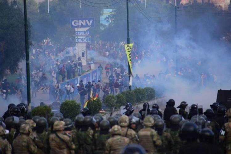 VIOLENCIA EN BOLIVIA, HABÍA GENTE ARMADA Y CON DINAMITA: VARIOS MUERTOS EN UNA MARCHA DE COCALEROS EN COCHABAMBA