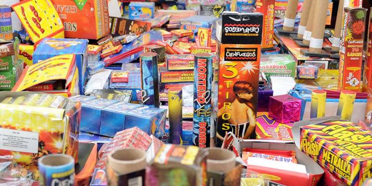 EN SALTA LANZAN LA TEMPORADA DE PIROTECNIA