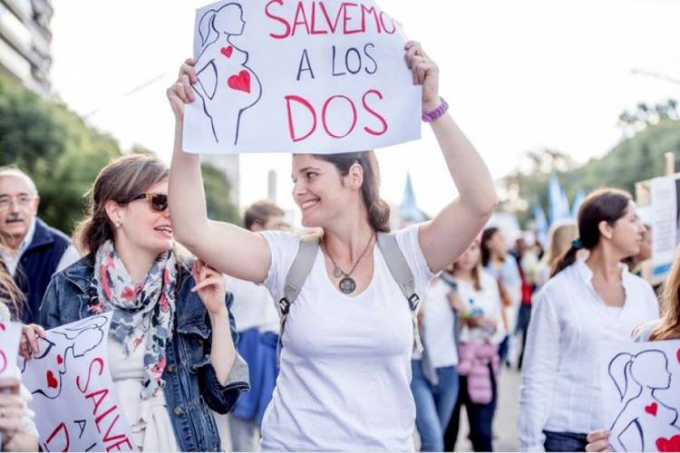 MARCHA EN SALTA CONTRA EL PROTOCOLO DE ABORTO NO PUNIBLE