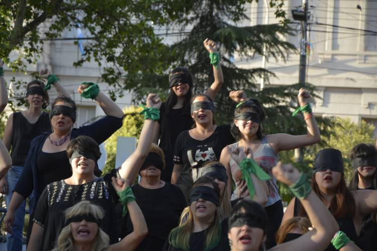 SAN LUIS: INTERVENCIÓN “UN VIOLADOR EN TU CAMINO” REPRESENTADO POR LAS PUNTANAS