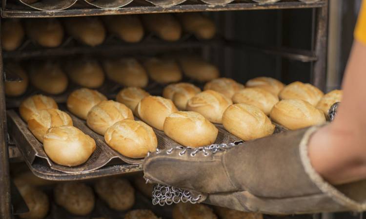 EL PAN PODRÍA SER UN PRODUCTO MÁS DE LA TARJETA ALIMENTARIA