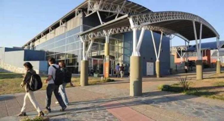 LA ESCUELA DE IDIOMAS DE LA UNIVERSIDAD DE LA PUNTA ABRE SUS INSCRIPCIONES EN FEBRERO