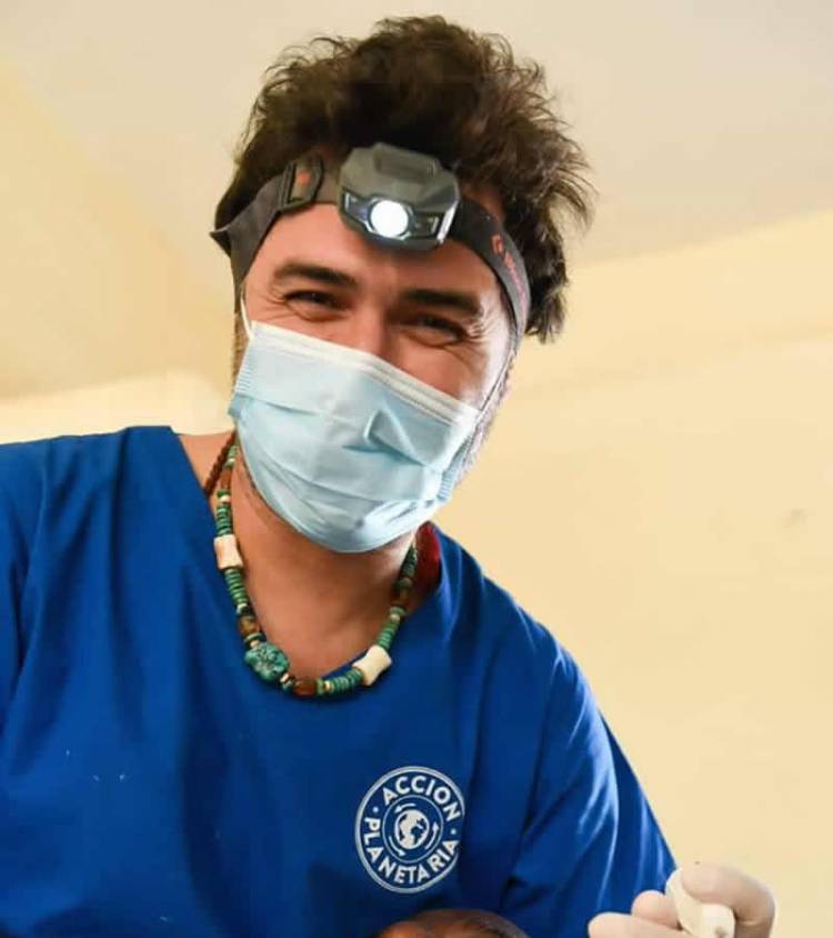 CHRISTIAN VARGAS: UN ODONTÓLOGO SOLIDARIO