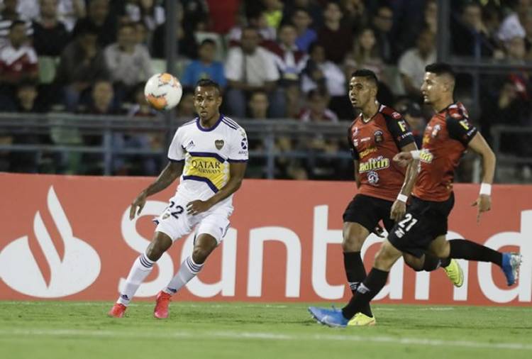 BOCA DEBUTÓ EN LA COPA LIBERTADORES CON UN EMPATE ANTE CARACAS EN VENEZUELA