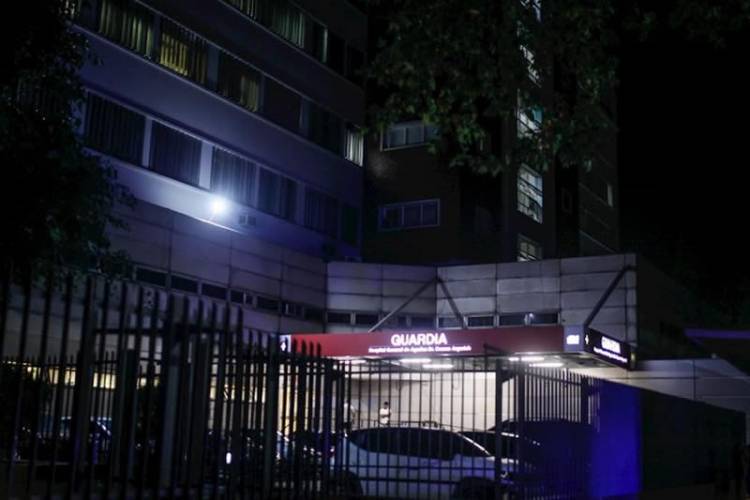 PRIMER MUERTO POR CORONAVIRUS EN ARGENTINA, FALLECIÓ EN LA CIUDAD DE BUENOS AIRES : EL MINISTERIO DE SALUD EMITIÓ UN COMUNICADO