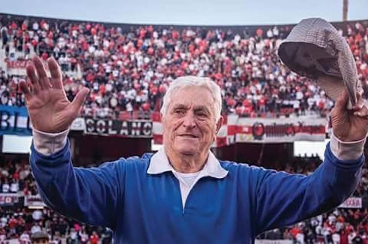 A LOS 93 AÑOS MURIÓ AMADEO CARRIZO, ÍCONO DE LA HISTORIA MILLONARIA, SE FUE UNO DE LOS MEJORES ARQUEROS DEL FÚTBOL ARGENTINO