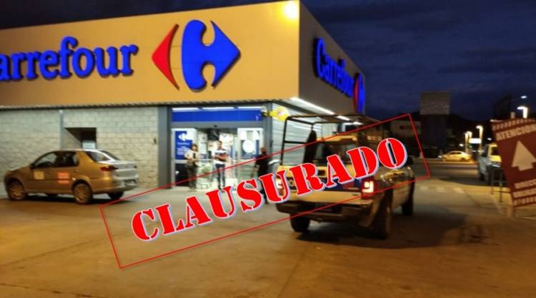 EN SALTA CERRARON UN SUPERMERCADO CARREFOUR POR SUBIR LOS PRECIOS