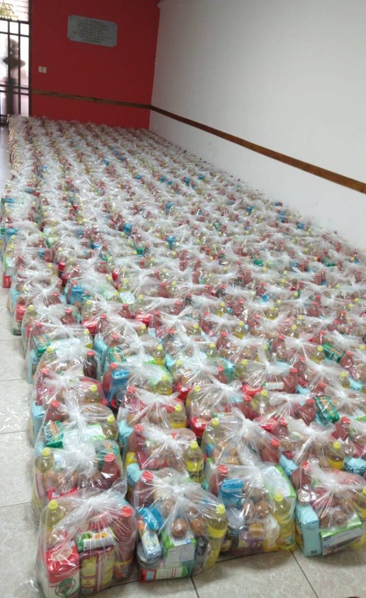 LA UNIVERSIDAD NACIONAL DE VILLA MERCEDES ENTREGA BOLSONES DE ALIMENTOS A SUS BECARIOS, A TRAVÉS DE LA SAEBU