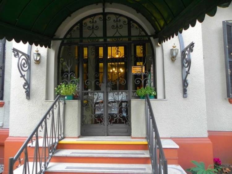 HAY AL MENOS 19 ABUELOS INFECTADOS DE COVID-19 EN UN GERIÁTRICO DE BUENOS AIRES