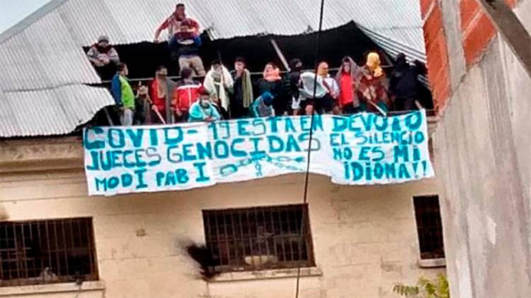 PRESOS EN LOS TECHOS: MOTÍN EN LA CÁRCEL DE DEVOTO PORQUE UN PENITENCIARIO DIO POSITIVO DE COVID-19