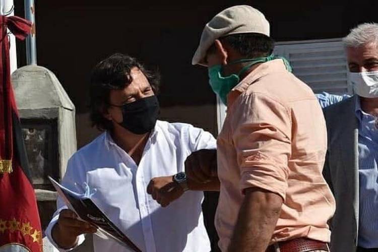 SALTA: EL GOBERNADOR GUSTAVO SÁENZ ENTREGÓ 40 VIVIENDAS EN EL QUEBRACHAL 