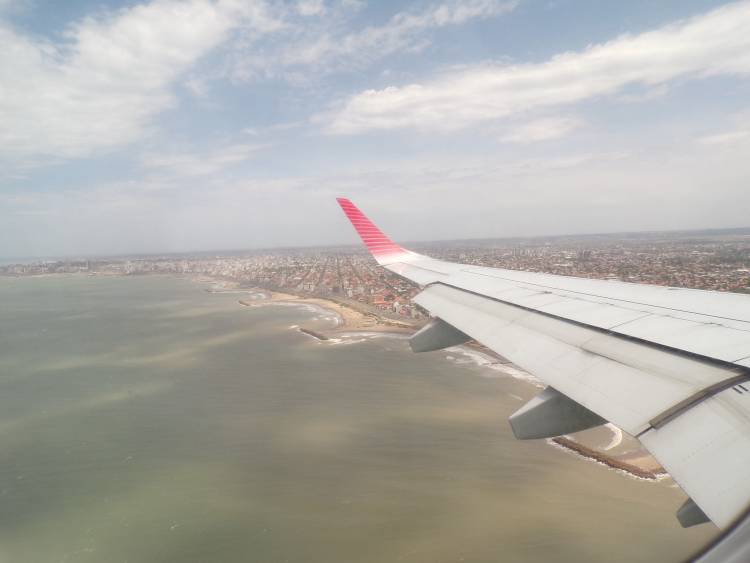 ¿SE REANUDARÁN LOS VUELOS REGULARES DE PASAJEROS?
