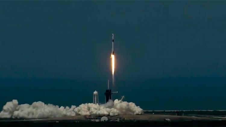 LA NAVE DE SPACEX FUE LANZADA RUMBO A LA ESTACIÓN ESPACIAL INTERNACIONAL