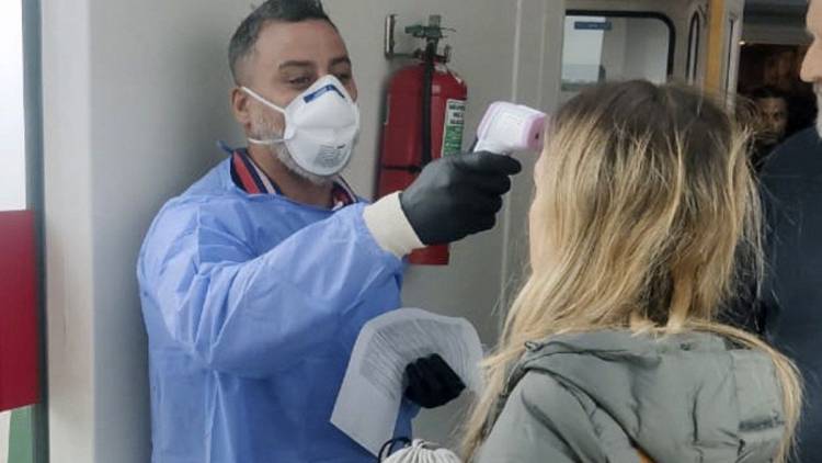 1.351 NUEVOS CASOS DE CORONAVIRUS Y UN PROMEDIO DE UN MUERTO POR HORA EN LAS ÚLTIMAS 24 HORAS EN ARGENTINA