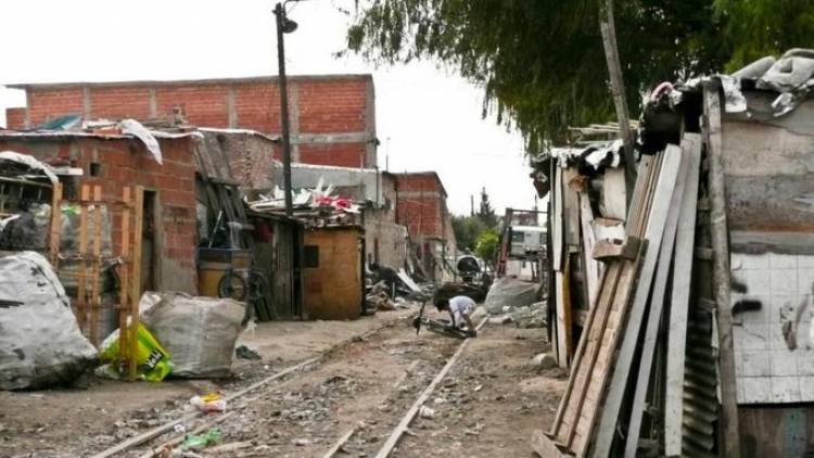 SEGÚN LA UCA, EN ARGENTINA HAY UN 45% PERSONAS POR DEBAJO DE LA LÍNEA DE POBREZA