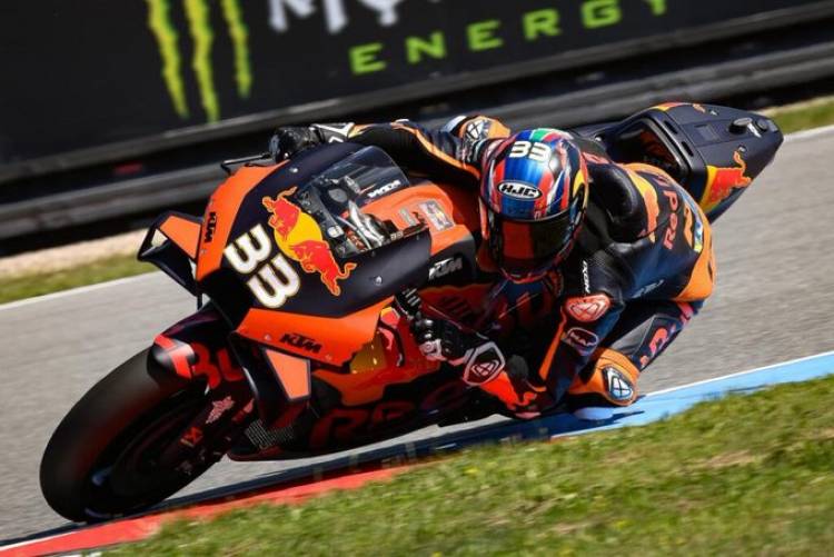 HISTORIA EN EL MOTOGP: BRAD BINDER Y KTM LOGRAN SU PRIMERA VICTORIA EN LA CATEGORÍA REINA