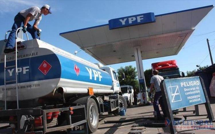TRAS CONGELAMIENTO, YPF AUMENTÓ UN 4,5% EL PRECIO DE LAS NAFTAS