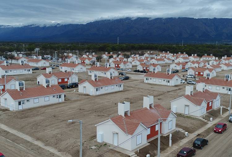POLÍTICA HABITACIONAL DE SAN LUIS: ESCRIBANÍA DE GOBIERNO CONVOCA A REALIZAR LA ESCRITURACIÓN DE VIVIENDAS SOCIALES