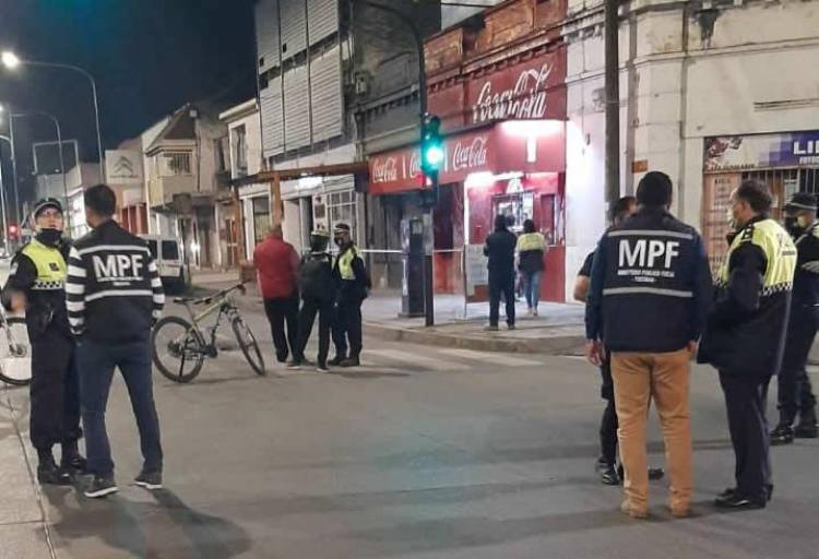 TUCUMÁN: MOTOCHORROS ASESINARON A UNA MUJER DE UN TIRO EN LA CABEZA PARA ROBARLE $500 MIL
