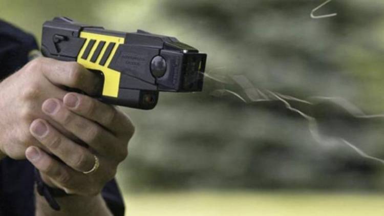 EN SALTA NO DESCARTAN LA UTILIZACIÓN DE LAS PISTOLAS TASER