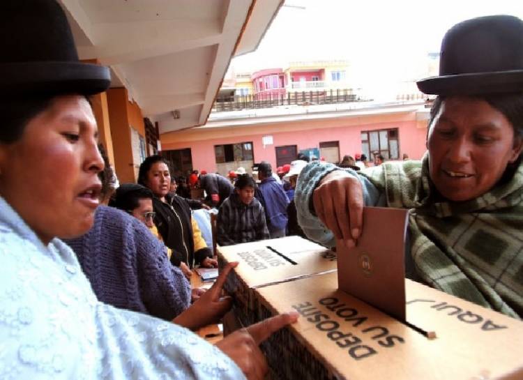 ENTRE DOS MODELOS DE PAÍS ANTAGÓNICOS OPTARÁ BOLIVIA ESTE DOMINGO EN LAS ELECCIONES