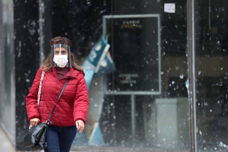 EN ARGENTINA SE DIAGNOSTICARON 11.968 NUEVOS CASOS DE COVID-19 Y OTRAS 275 PERSONAS FALLECIERON