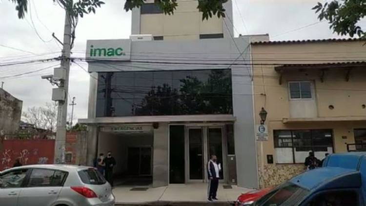 SALTEÑO SE TIRÓ DEL TERCER PISO DE UNA CLINICA PRIVADA