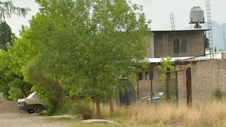 MENDOZA: MATÓ A UN HOMBRE, HIRIÓ A LA ESPOSA Y HUYÓ CON LA HIJA DE 3 AÑOS DEL MATRIMONIO
