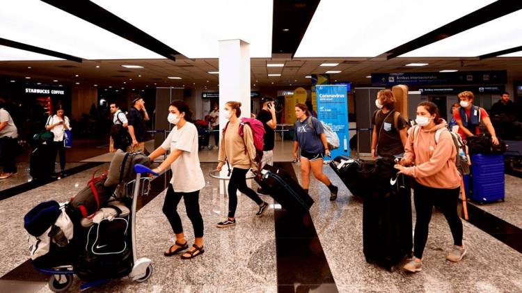PANDEMIA EN ARGENTINA: ANALIZAN DEJAR SIN EFECTO LA CUARENTENA PARA ARGENTINOS Y RESIDENTES QUE INGRESEN AL PAÍS