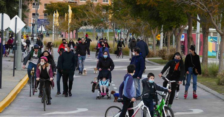 SE REGISTRARON 8.037 NUEVOS CASOS DE COVID-19 EN ARGENTINA Y 198 MUERTES