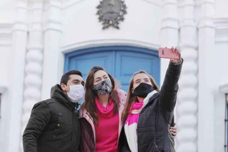 CORONAVIRUS EN ARGENTINA: HOY SE REPORTARON 165 MUERTES Y 6.981 NUEVOS CONTAGIOS