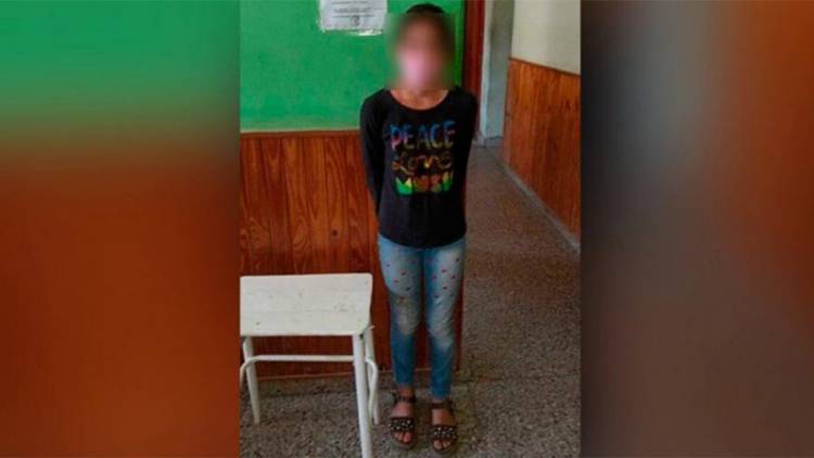 SANTIAGO DEL ESTERO: PASARON A DISPONIBILIDAD AL COMISARIO QUE DEMORÓ A UNA NENA POR NO USAR BARBIJO