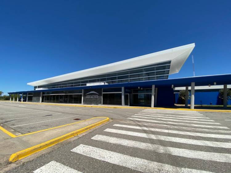 SAN LUIS: VUELVEN LOS VUELOS AL AEROPUERTO INTERNACIONAL VALLE DEL CONLARA