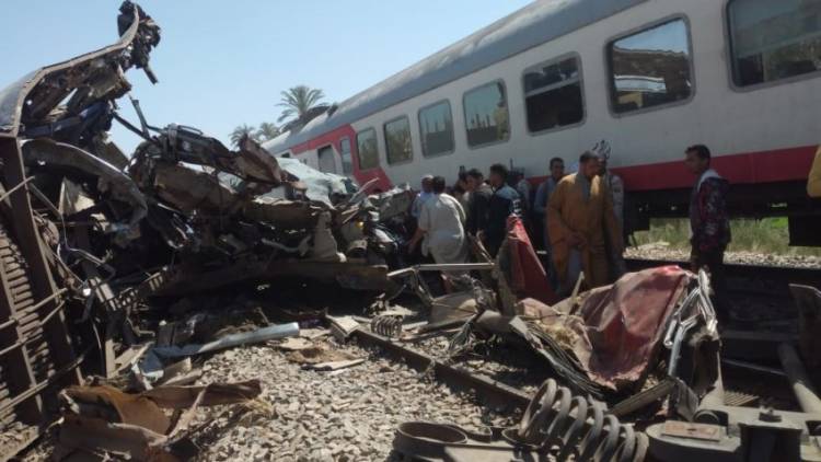 TRAGEDIA EN EGIPTO: UN ACCIDENTE FERROVIARIO DEJÓ 19 MUERTOS Y 185 HERIDOS
