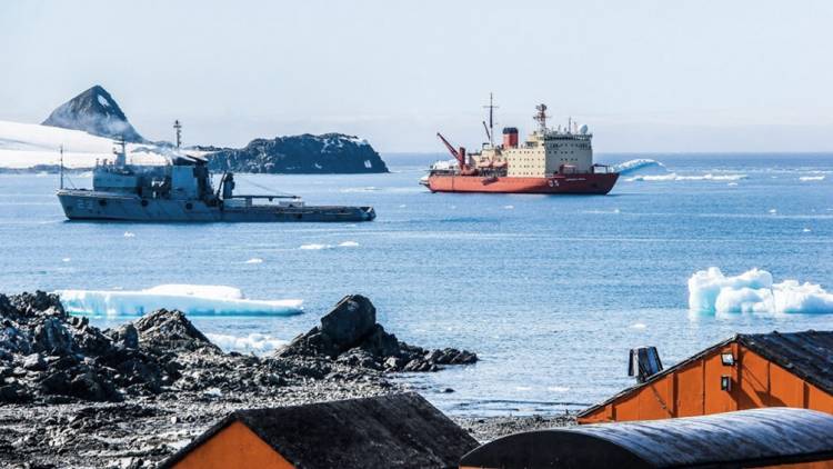 CONCLUYÓ LA CAMPAÑA ANTÁRTICA DEL ROMPEHIELOS “ALMIRANTE IRÍZAR” Y ESTÁ DE REGRESO EN USHUAIA