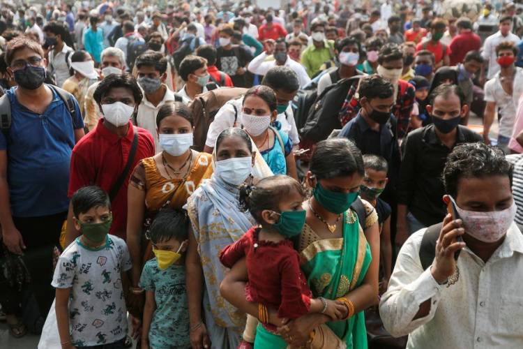 LA PANDEMIA EN INDIA BATIÓ UN NUEVO RÉCORD CON MÁS DE 217.000 CASOS DE CORONAVIRUS EN UN DÍA