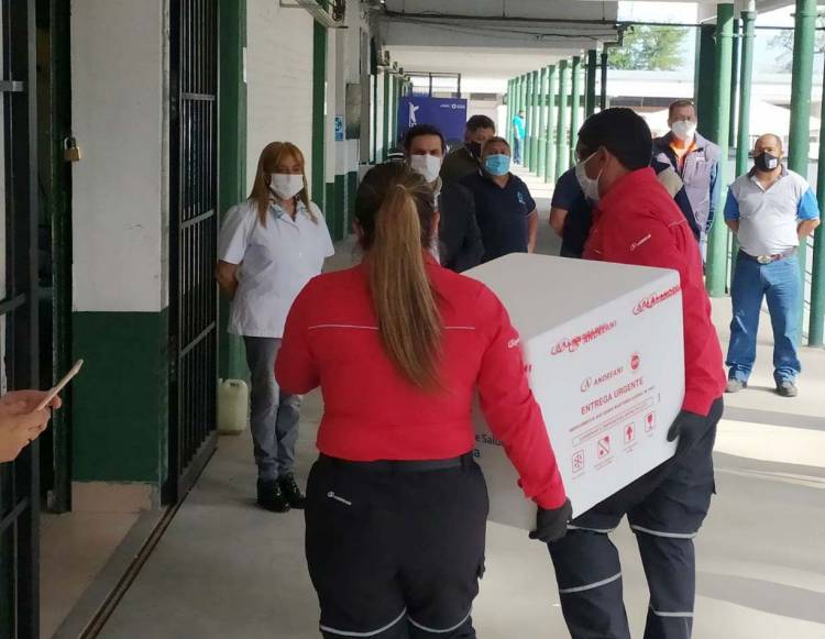 TUCUMÁN: LLEGÓ UNA NUEVA PARTIDA DE 10.800 VACUNAS SINOPHARM