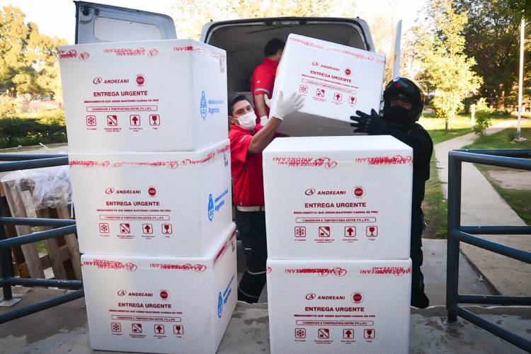 ESTE JUEVES LLEGARON A SAN LUIS 11.800 DOSIS DE VACUNAS CONTRA EL COVID-19