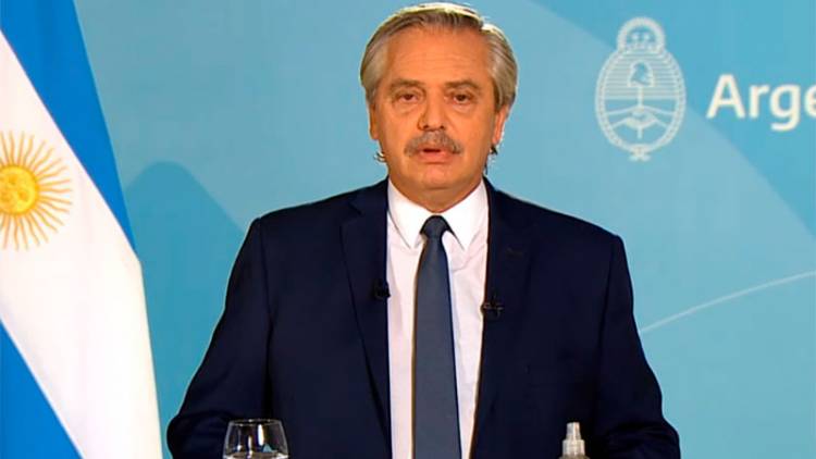 EL PRESIDENTE ANUNCIÓ QUE SE REFORZARÁ POR TRES SEMANAS LAS MEDIDAS VIGENTES HASTA DESCOMPRIMIR EL SISTEMA SANITARIO