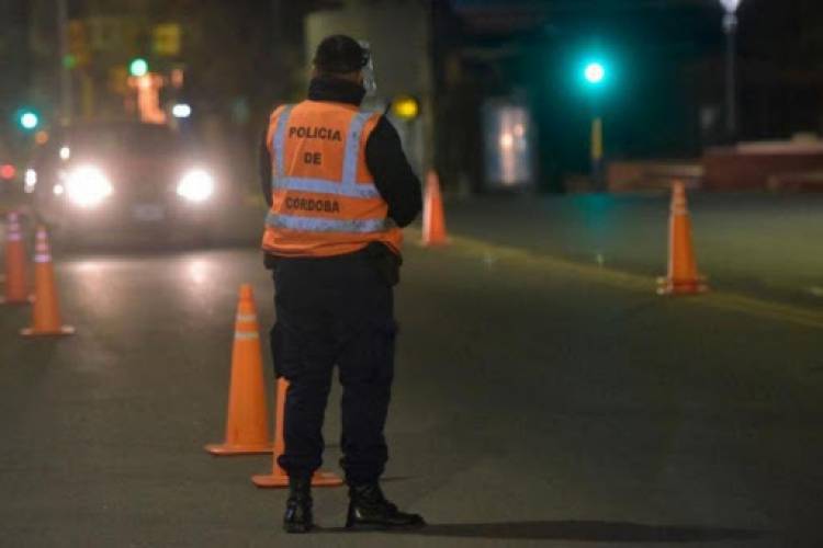 POR EL AUMENTO DE CASOS DE CORONAVIRUS LA PROVINCIA DE CÓRDOBA AMPLIARÁ LAS RESTRICCIONES