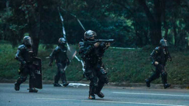 AMNISTÍA INTERNACIONAL INSTÓ A ESTADOS UNIDOS A SUSPENDER LA VENTA DE EQUIPO Y  ARMAS  A COLOMBIA 
