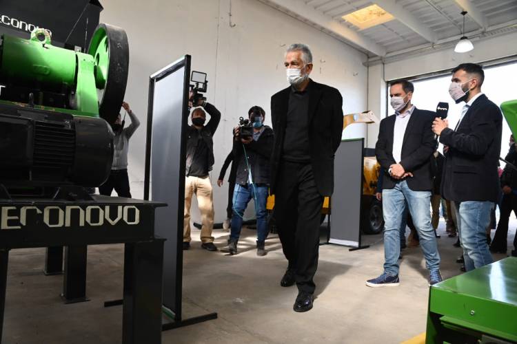 EL GOBERNADOR DE SAN LUIS INAUGURÓ EN VILLA MERCEDES UNA PLANTA DE CLASIFICACIÓN DE RESIDUOS INORGÁNICOS