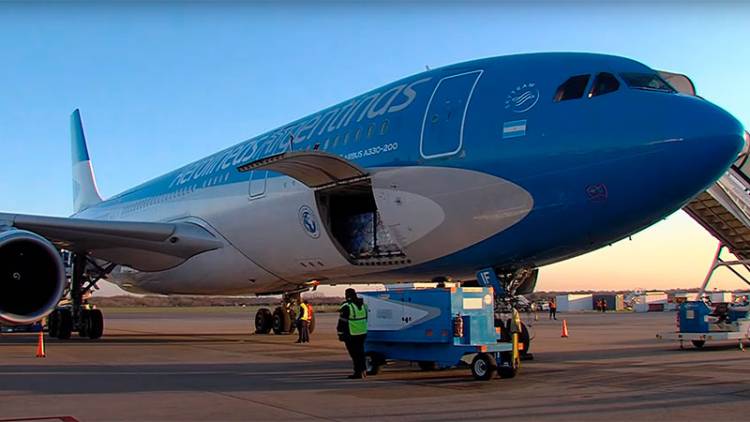 LLEGARON LOS REACTIVOS PARA FABRICAR LAS VACUNAS SPUTNIK EN ARGENTINA Y TAMBIÉN SE RECIBIERON DOSIS