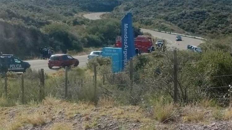 TRÁGICO CHOQUE EN MENDOZA: UN JOVEN SUSTRAJO AUTO DEL TALLER DONDE TRABAJA, HAY TRES MUERTOS