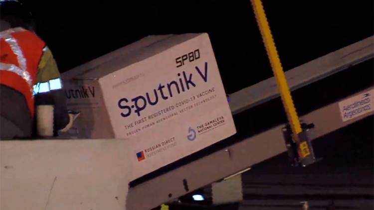PARA SEGUIR VACUNANDO EN ARGENTINA LLEGÓ UN AVIÓN CON MÁS DE 709 MIL DOSIS DE COMPONENTE 1 Y 2 DE SPUTNIK V