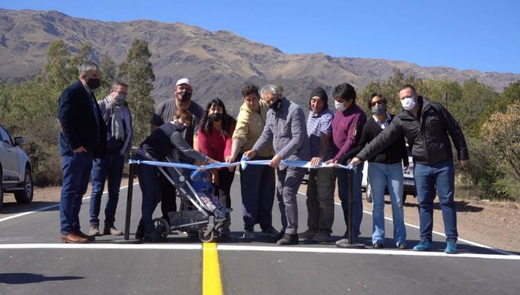EN UNA ZONA DE GRAN DESARROLLO TURÍSTICO, EL GOBERNADOR DE SAN LUIS INAUGURÓ LA REPAVIMENTACIÓN DE LA RUTA DE PASOS MALOS