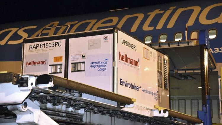 UN NUEVO CARGAMENTO CON 768.000 DOSIS DE SINOPHARM LLEGA HOY AL PAÍS Y MAÑANA DOMINGO OTRO DE ASTRAZENECA