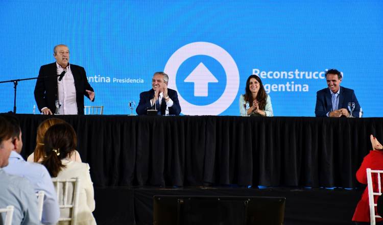 MAR CHIQUITA NO SE DETIENE: CON LA PRESENCIA DEL PRESIDENTE DE LA NACIÓN SE INAUGURÓ EN SANTA CLARA DEL MAR EL POLIDEPORTIVO