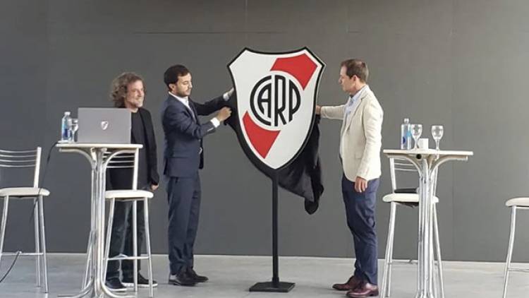 RIVER PRESENTÓ SU RENOVADO ESCUDO EN EL MONUMENTAL, "UNA NUEVA IDENTIDAD”